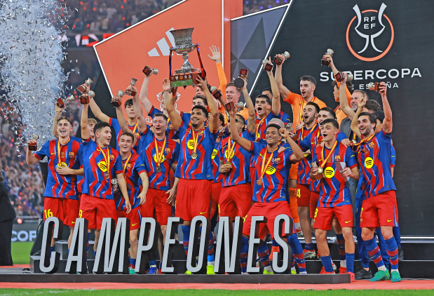 Barcelona edge Real to win Spanish Super Cup